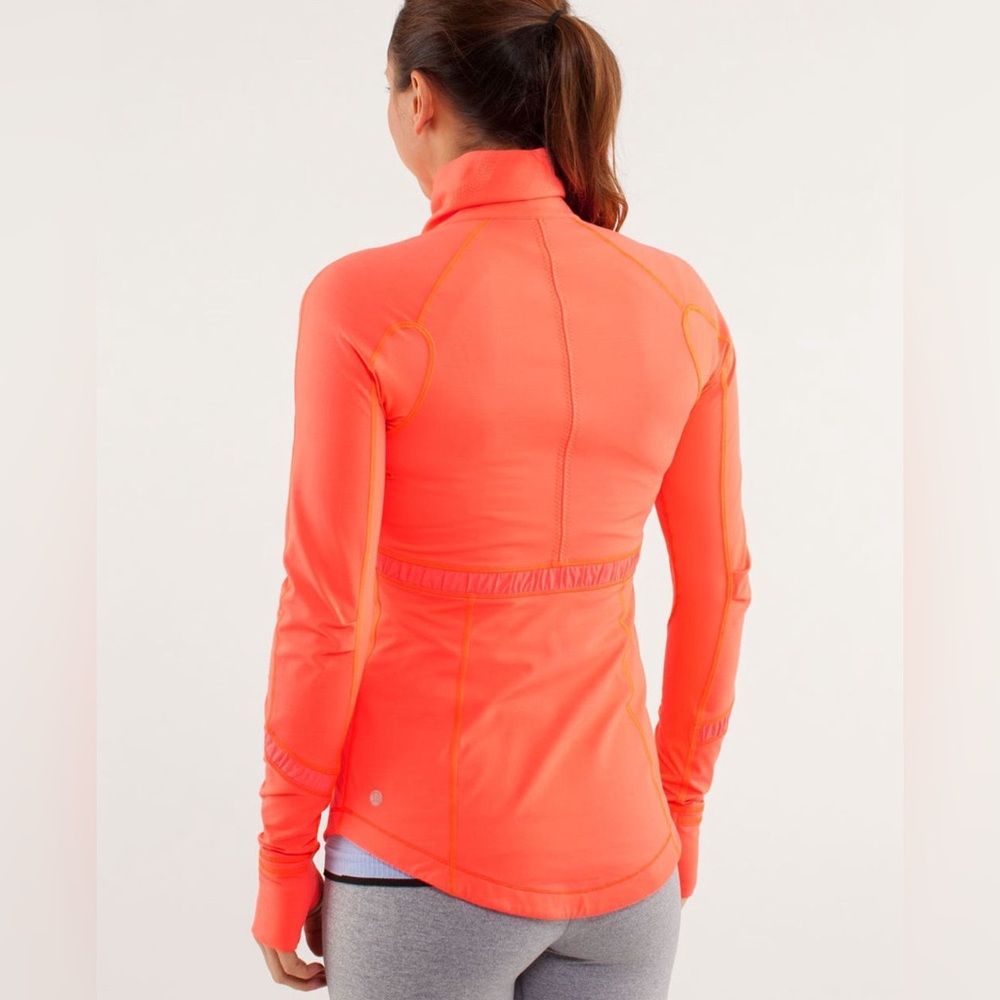 Lululemon Run: Reflect Pullover. Size 10. - Picture 3 of 8